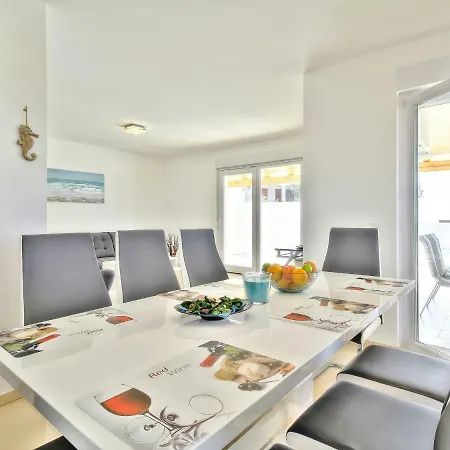 Holiday Mare Semesterbostad